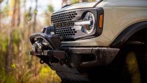 The front of the 2022 Ford Bronco Everglades features a winch.
