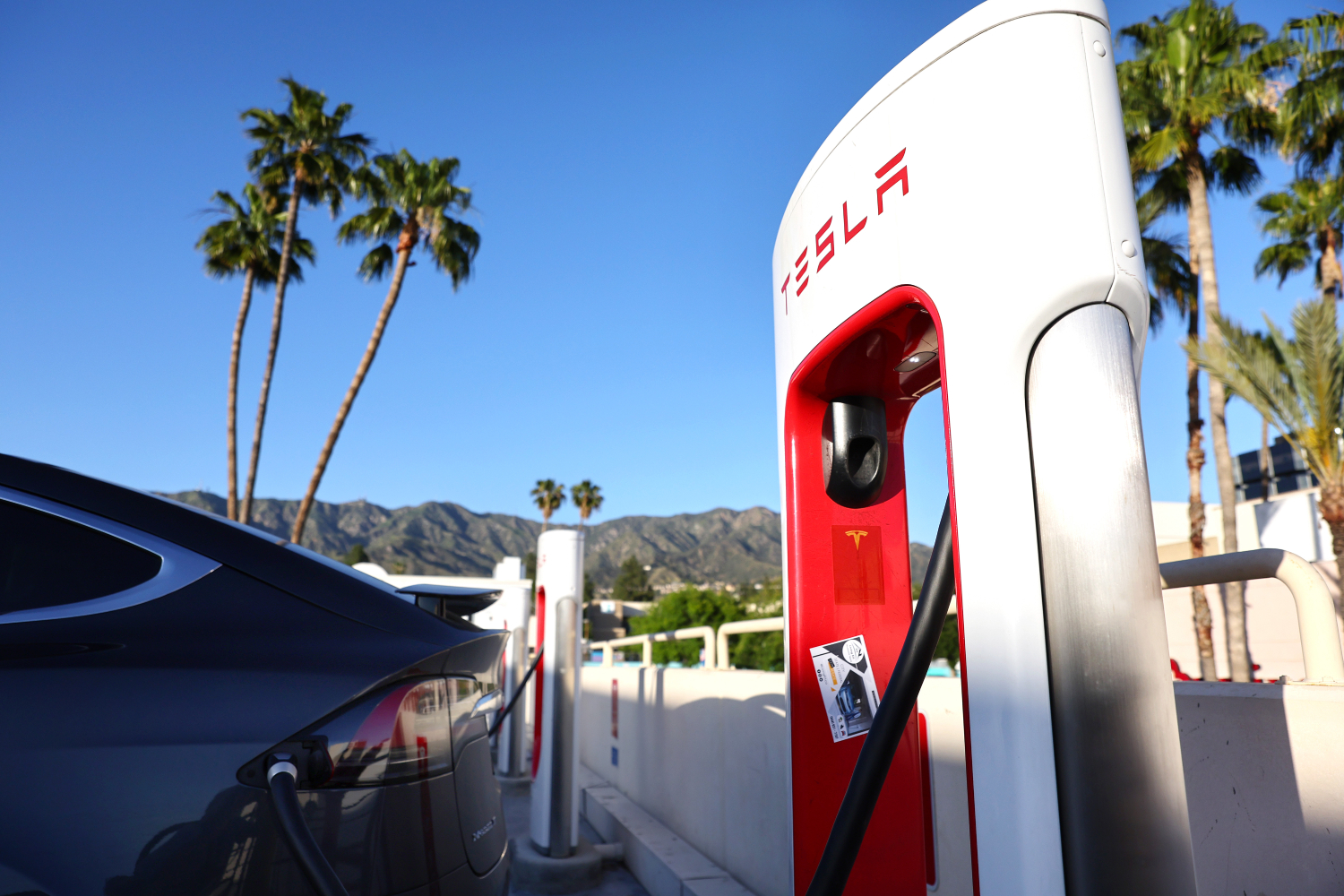 Free Tesla Supercharging for the 4th of July Weekend