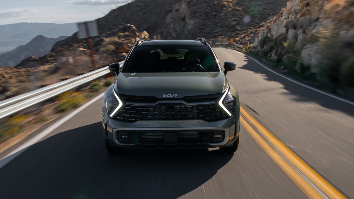 Front view of green 2023 Kia Sportage