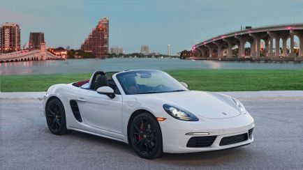 How Much Does a Fully Loaded 2022 Porsche 718 Boxster Cost?