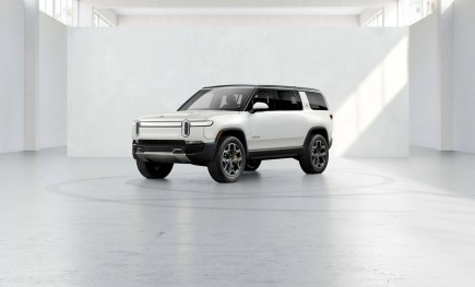 Rivian R1S Deliveries Delayed Again; Where Is the Electric SUV Hiding?