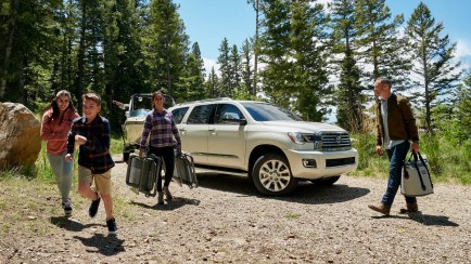 2022 Nissan Armada vs 2022 Toyota Sequoia: Which Large SUV Is a Better Buy?