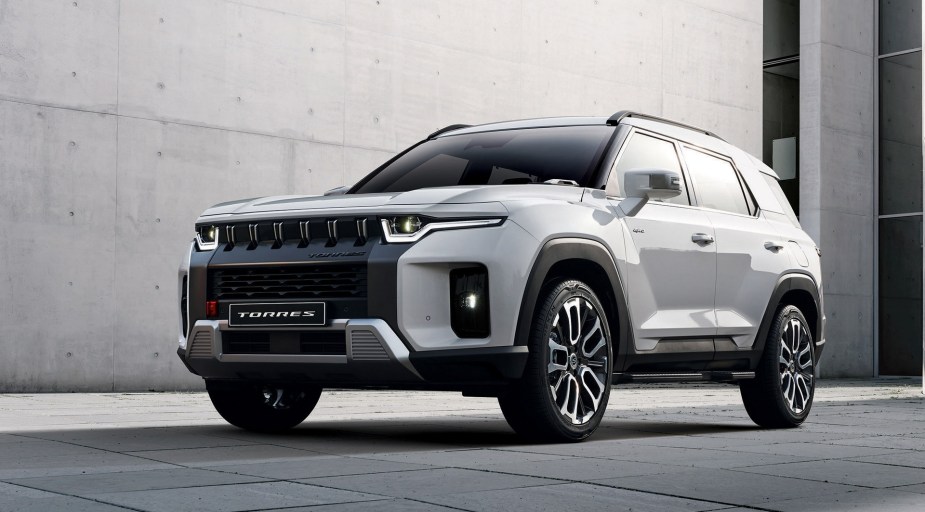The SsangYong Torres looks like a Jeep Grand Cherokee 