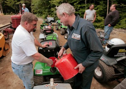 Lawn Mower Won’t Start? Check out Bob Vila’s 5 Easy Fixes for Stubborn Mowers