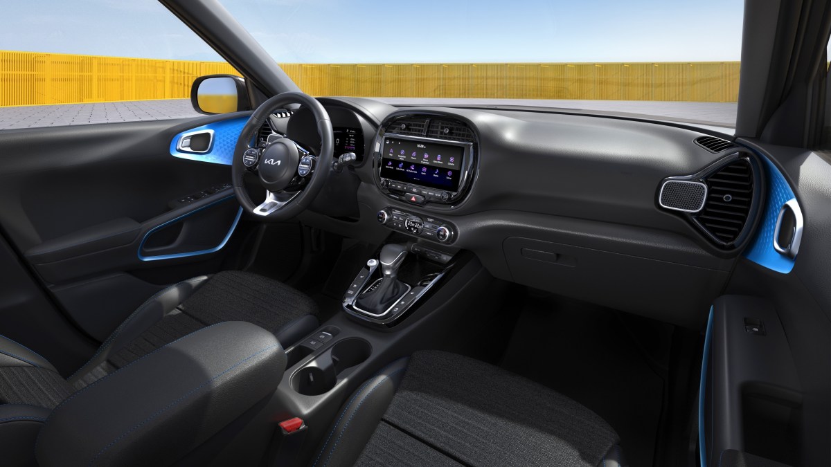 2023 Kia soul interior in black