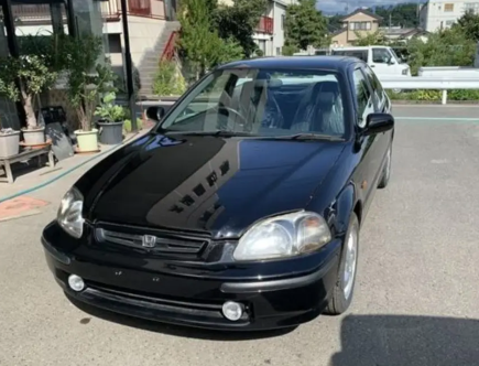 Lucky Soul Finds Unreal 1996 Honda Civic SiR Barn Find With Only 16 Miles
