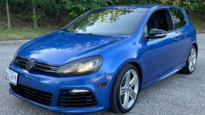 Rising Blue Metallic 2012 Volkswagen Golf R sold for $15k on Cars and Bids