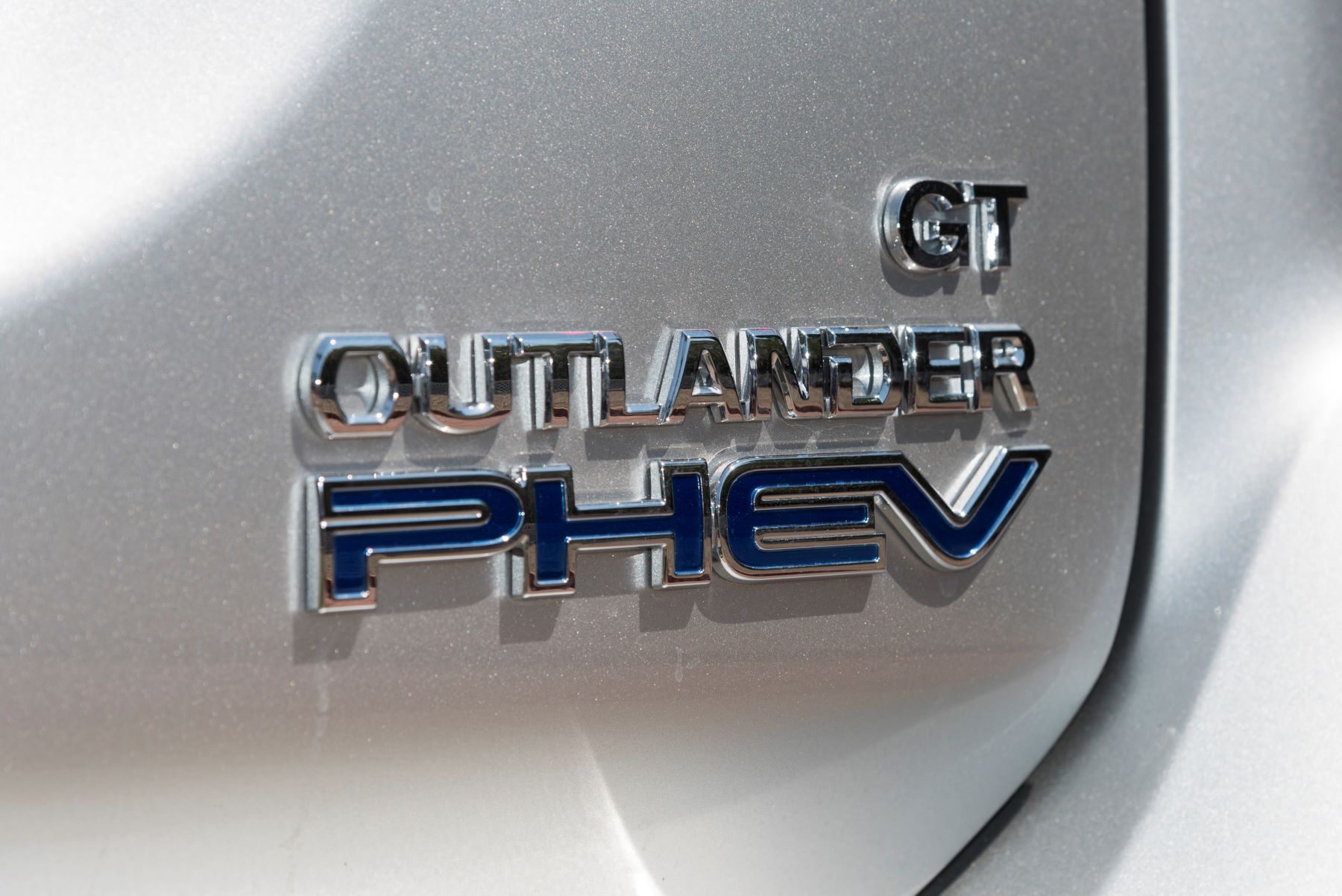 2018 Mitsubishi Outlander PHEV GT badging