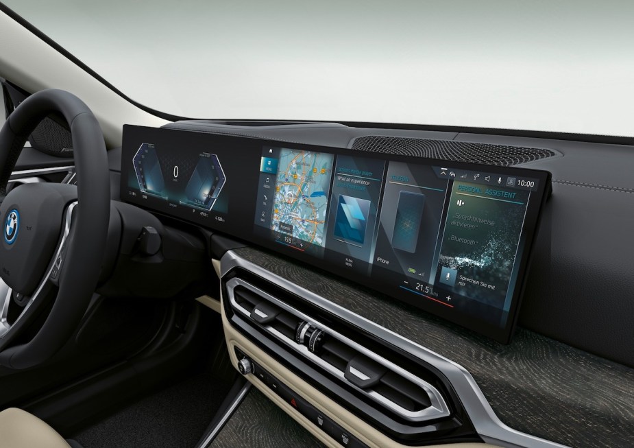 The 14-inch touchscreen in the 2022 BMW i4.