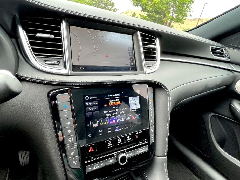 The dual-screen infotainment system in the 2022 Infiniti QX55