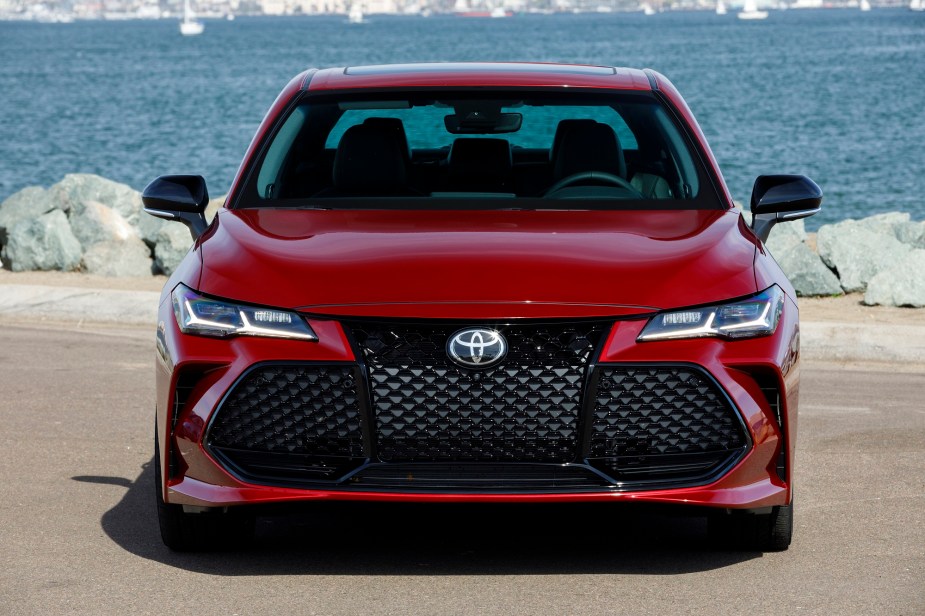 The Toyota Avalon Hybrid tops KBB's list of the cheapest full-size cars to own.