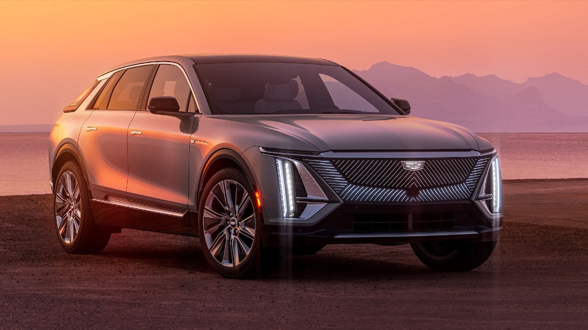 This 2023 Cadillac Lyriq looks amazing with the sunset behind it