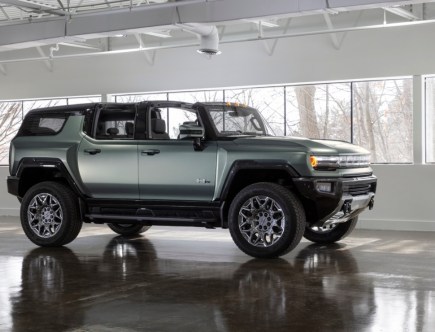 4 Reasons to Wait for the new 2024 GMC Hummer EV SUV