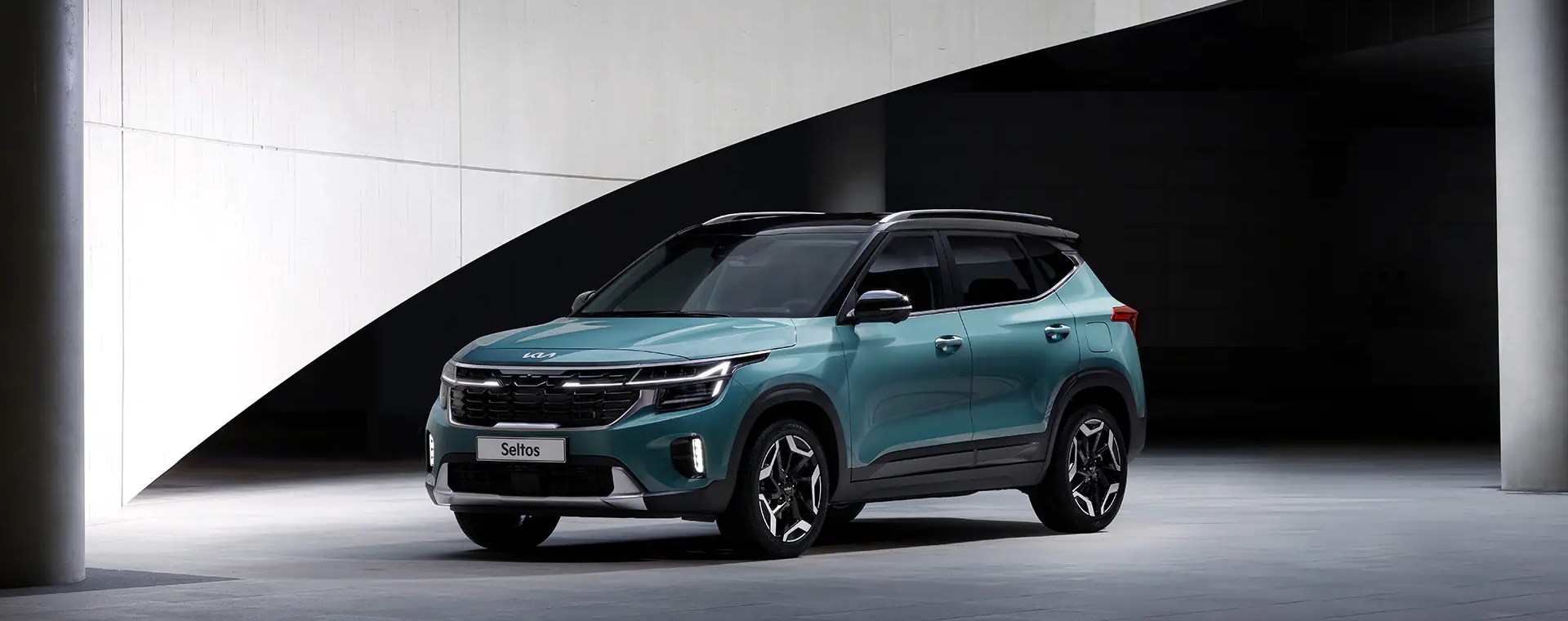 2024 Seltos Preview in turquoise