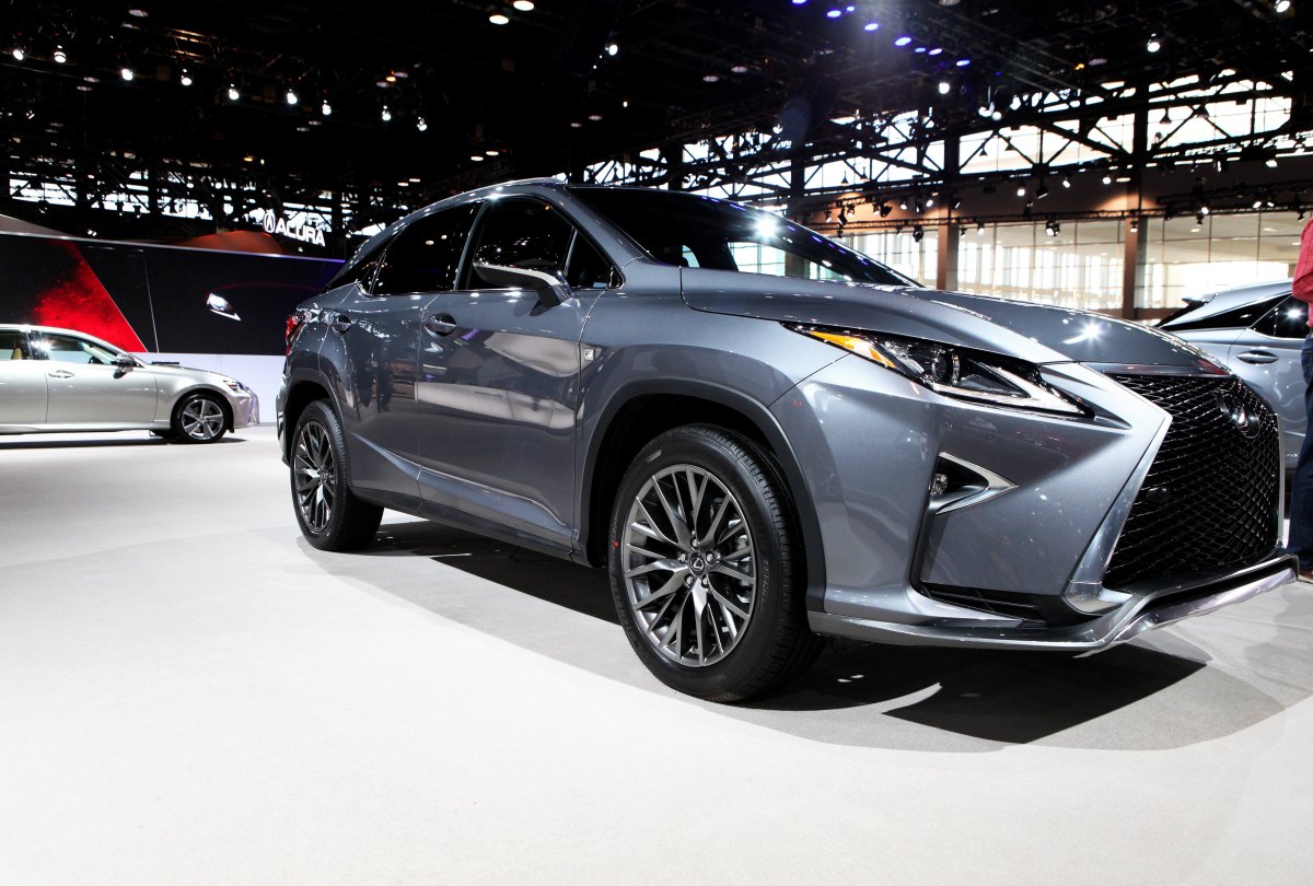 A silver RX 350 at the Chicago Auto Show in 2016