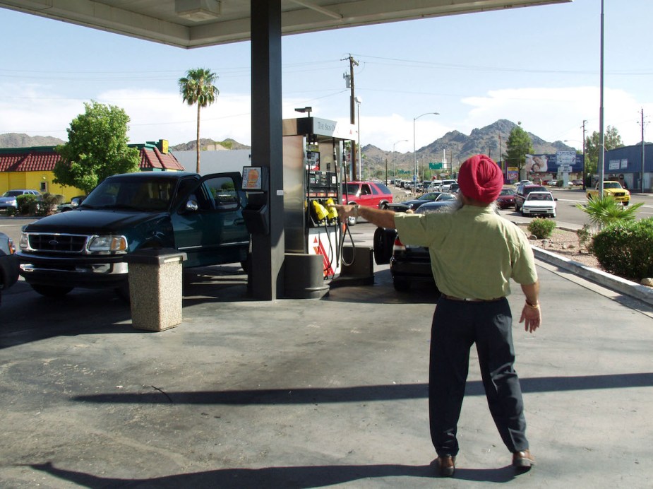 gas station owner, gas prices, Phoenix gas station