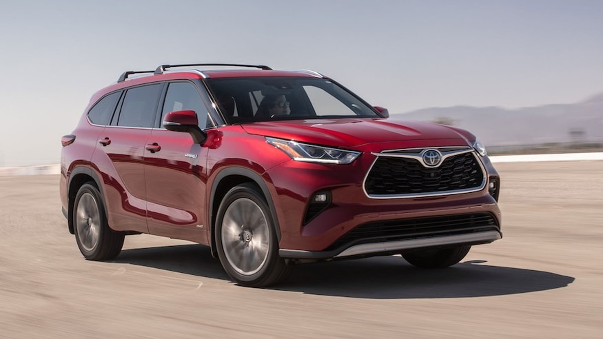 2023 Toyota Highlander Platinum What Does This FullyLoaded SUV Offer?