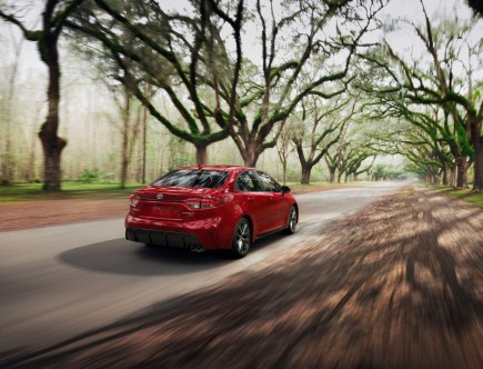 2022 Honda Civic vs. Toyota Corolla: Which Compact Sedan Is More Fuel-Efficient?
