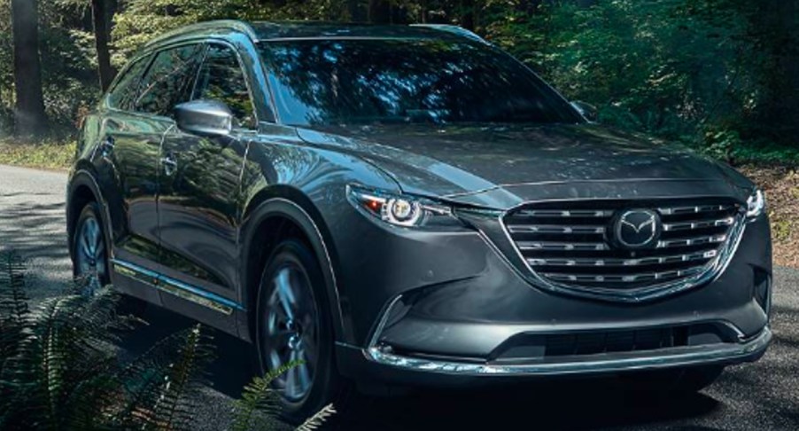 A gray 2022 Mazda CX-9 midsize SUV.