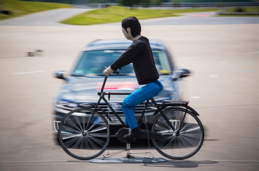 Automatic emergency braking, AEB