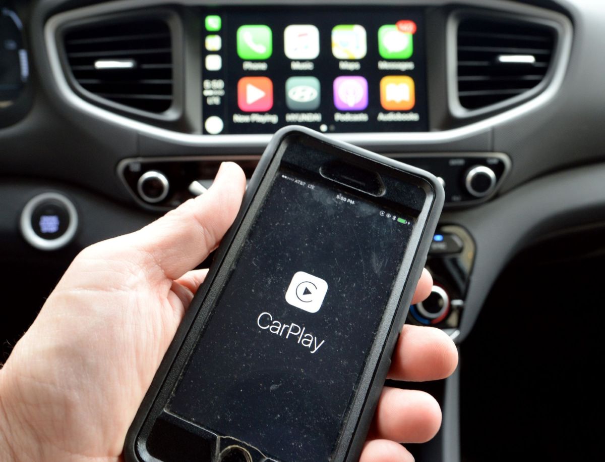 How Do I Know if My Car Has Apple CarPlay?