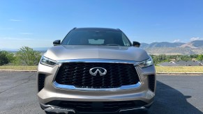 A front view of the 2022 Infiniti QX60.