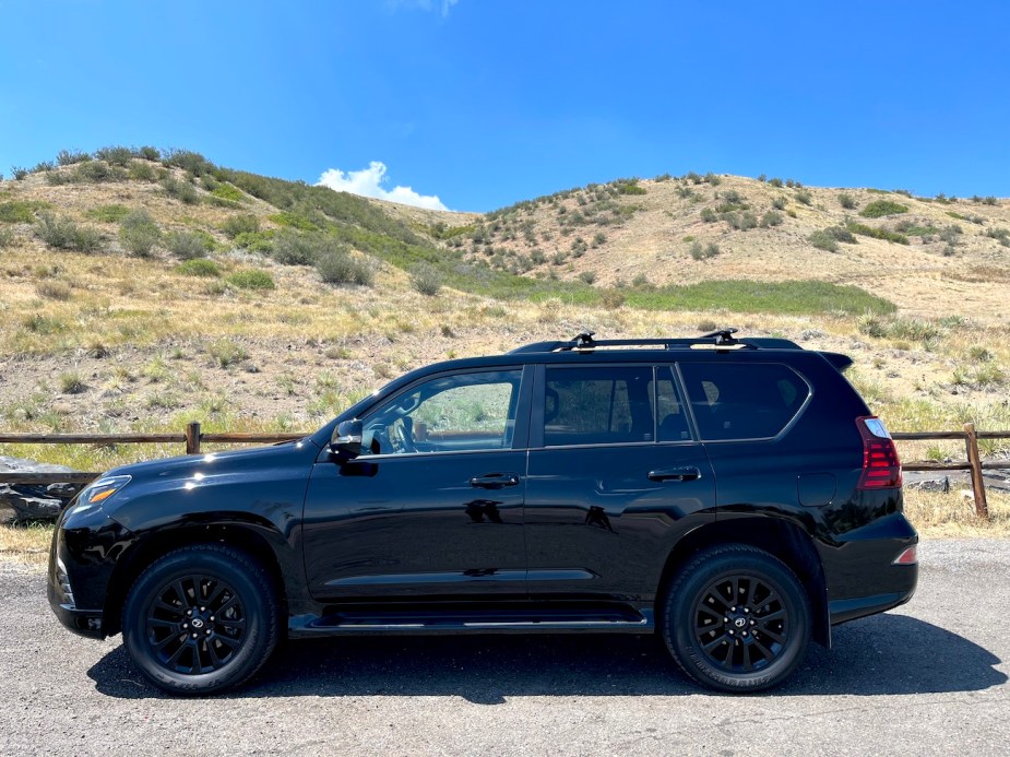 A side view of the 2022 Lexus GX 460.
