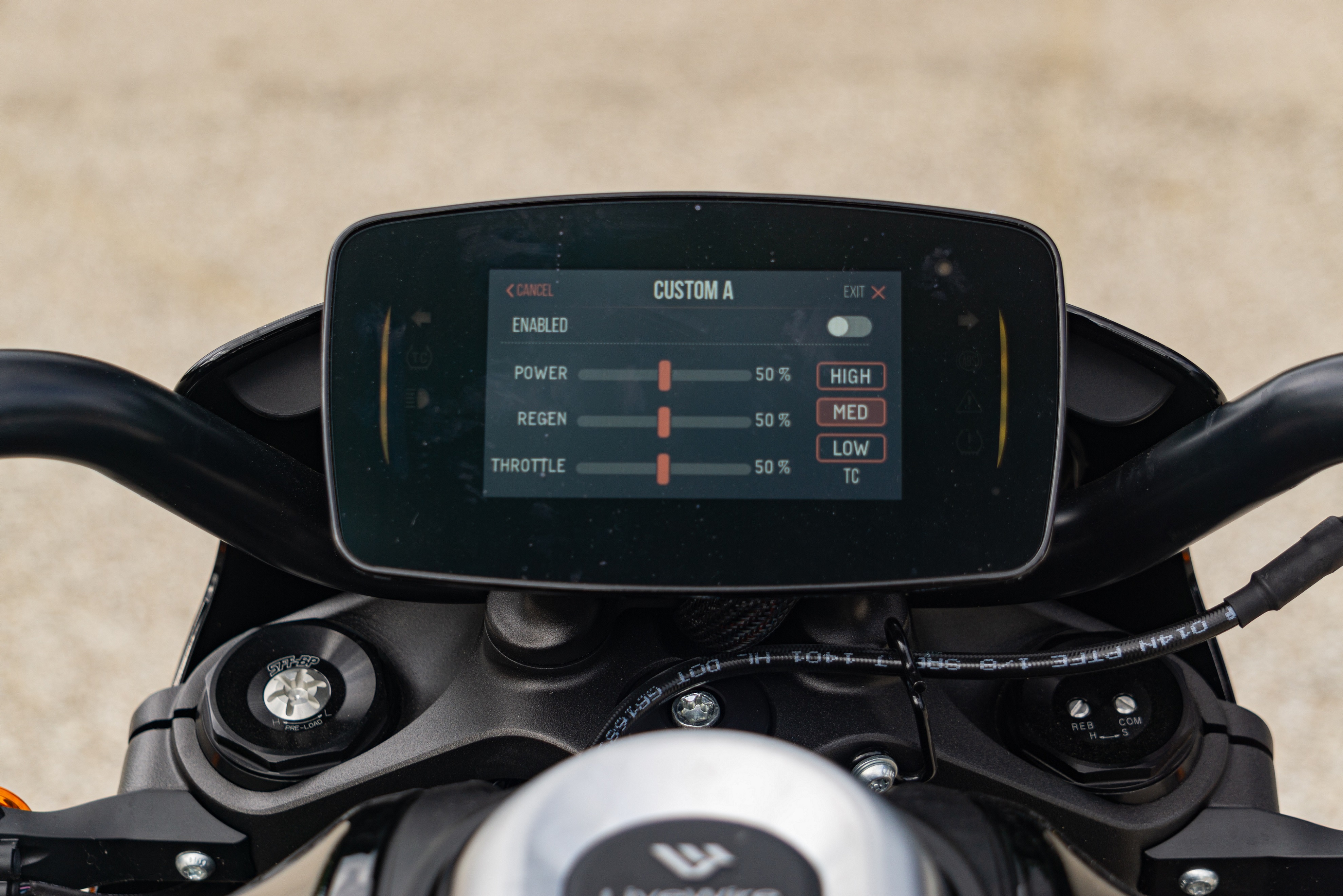 A black 2022 LiveWire One's TFT screen showing the riding mode customization menu