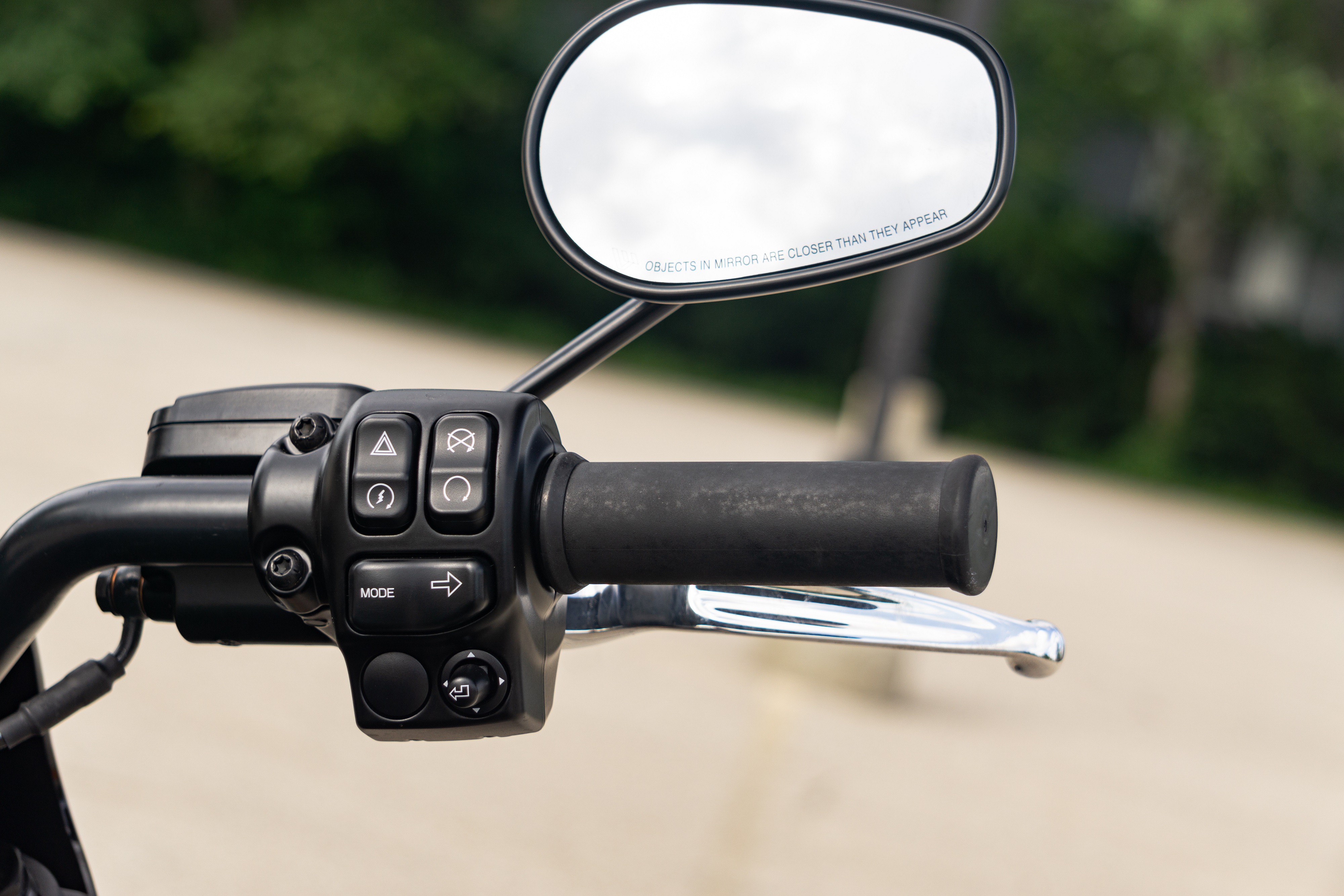 A 2022 LiveWire One's black right handgrip and miror