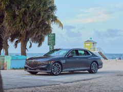 The 2023 Genesis G90 is Still a Bargain Even With a Price Increase