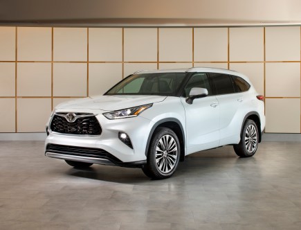 Is the Toyota Highlander Hybrid Good for Winter Weather?