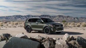 The best new midsize SUVs include this Kia Telluride