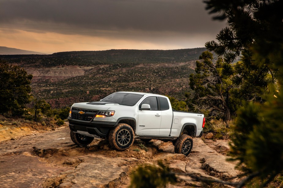 Does the 2022 Chevy Colorado ZR2 off-road truck make the Canyon AT4 obsolete?