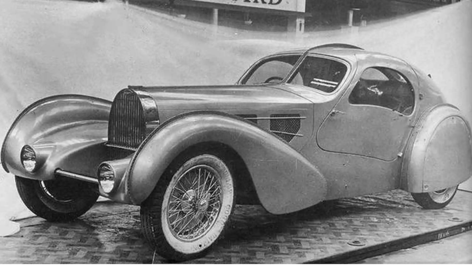 Bugatti Aerolithe black and white photo