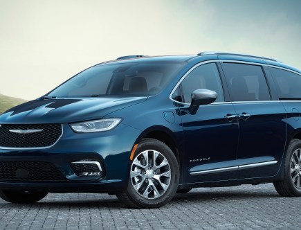 Surprise: Chrysler Pacifica Is the Second Best-Selling Minivan