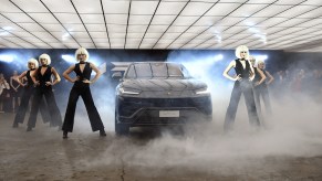 Lamborghini Urus debut with smoke and dancers