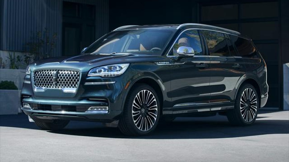 2023 Lincoln Aviator Grand Touring What Makes This Luxury SUV so Grand?