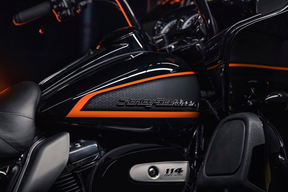 The Harley-Davidson Apex livery applies classic racing inspiration to touring bikes like the Road Glide Special.