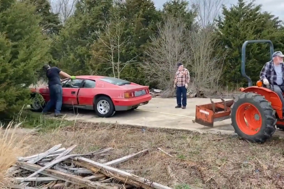 Discovery of a Lotus Esprit barn discovered in a field in Texas