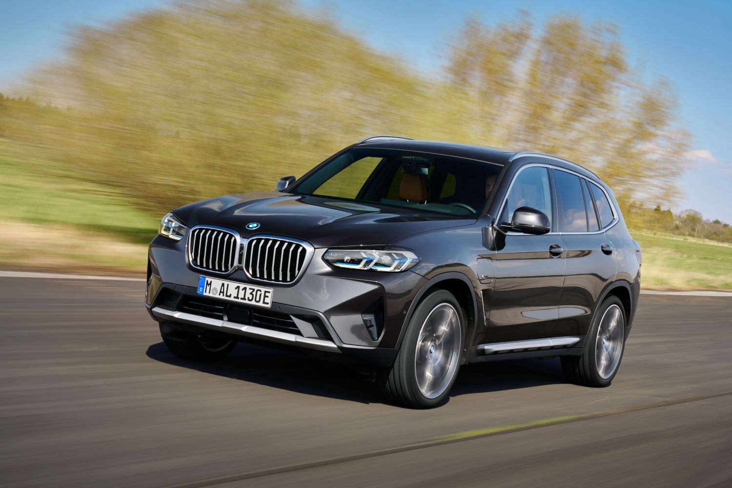 Luxury SUVs with improved reliability for 2022 include this BMW X3