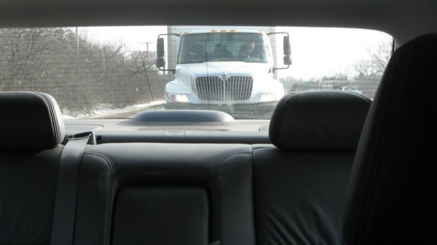 Why Do Semi-Trucks Tailgate? 4 Reasons a Trucker Might Be Tailgating You