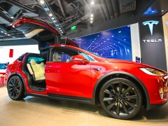The 2022 Tesla Model X Is 1 of the Most Expensive EVs and Ranked Dead Last on Consumer Reports