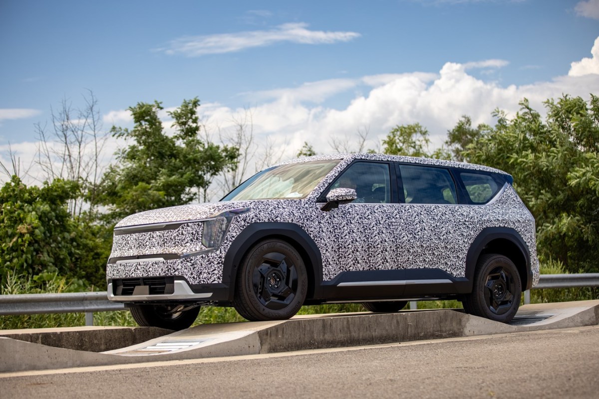 The new Kia EV9 on an off-road test.