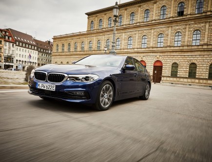2022 Lexus ES vs. 2022 BMW 5 Series: Which Luxury Sedan Is More Fuel-Efficient?