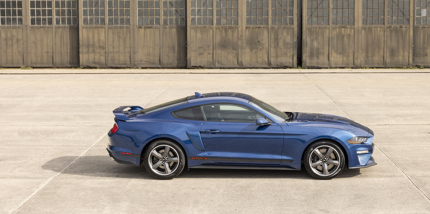 A blue 2022 Ford Mustang GT parked, the Mustang GT is a fast cheap car
