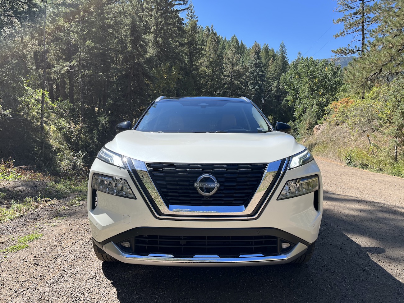 A front view of the 2022 Nissan Rogue