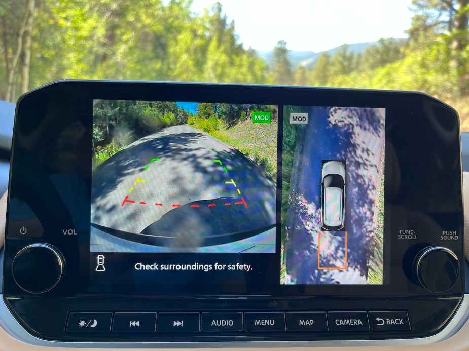 The infotainment system in the 2022 Rogue