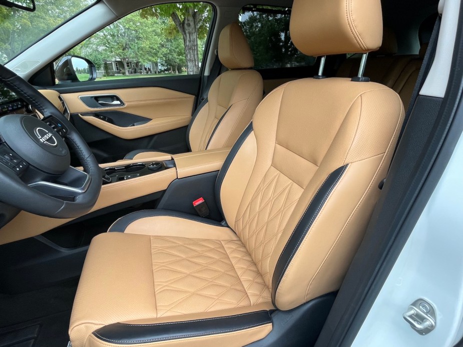 The front seats and side mirrors have two memory settings.