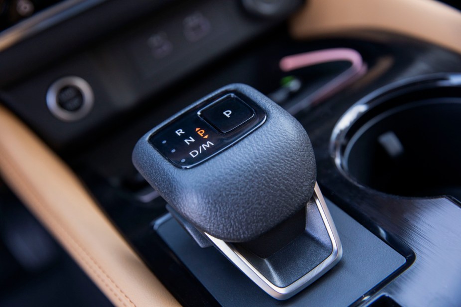 The automatic shifter in the 2022 Rogue.