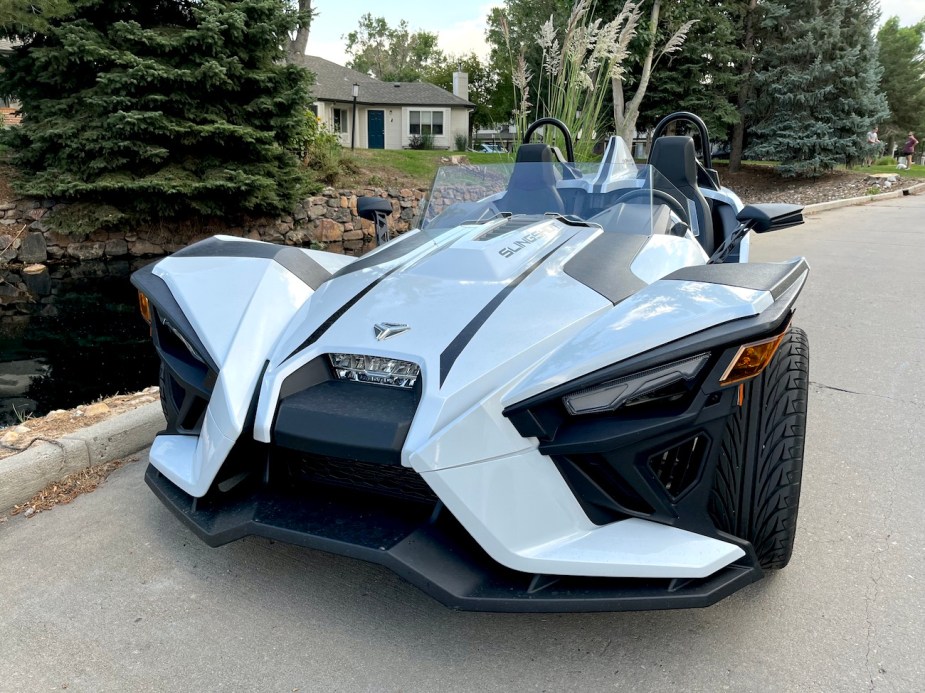 A front view of the Slingshot SL.